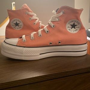 Converse Chuck Taylor All Star Lift Platform, women size 8 1/2, Men size 6 1/2